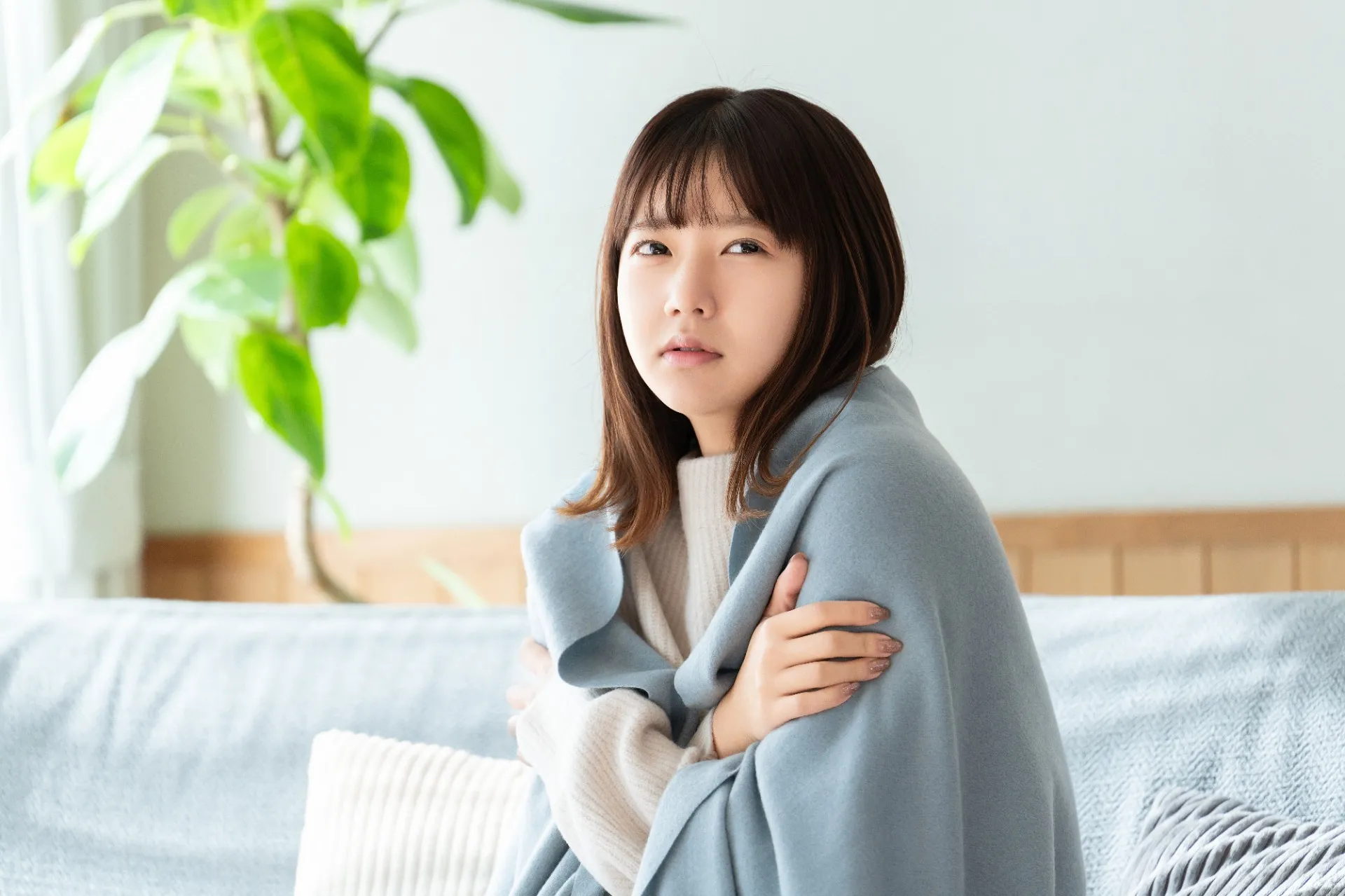 寒さで悪化しやすい肩こりを東京都台東区松が谷の鍼灸と整体で血流アップ