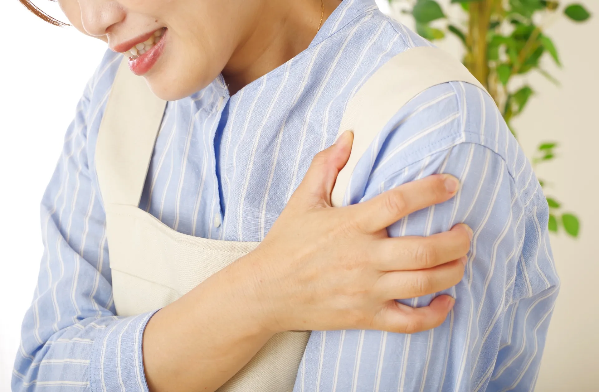 五十肩で整骨院を迷う方必見固まった関節改善に効くラジオ波治療